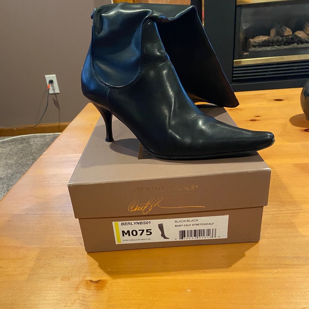 Donald Pliner Signature-- Baby Calf Stretch Boot